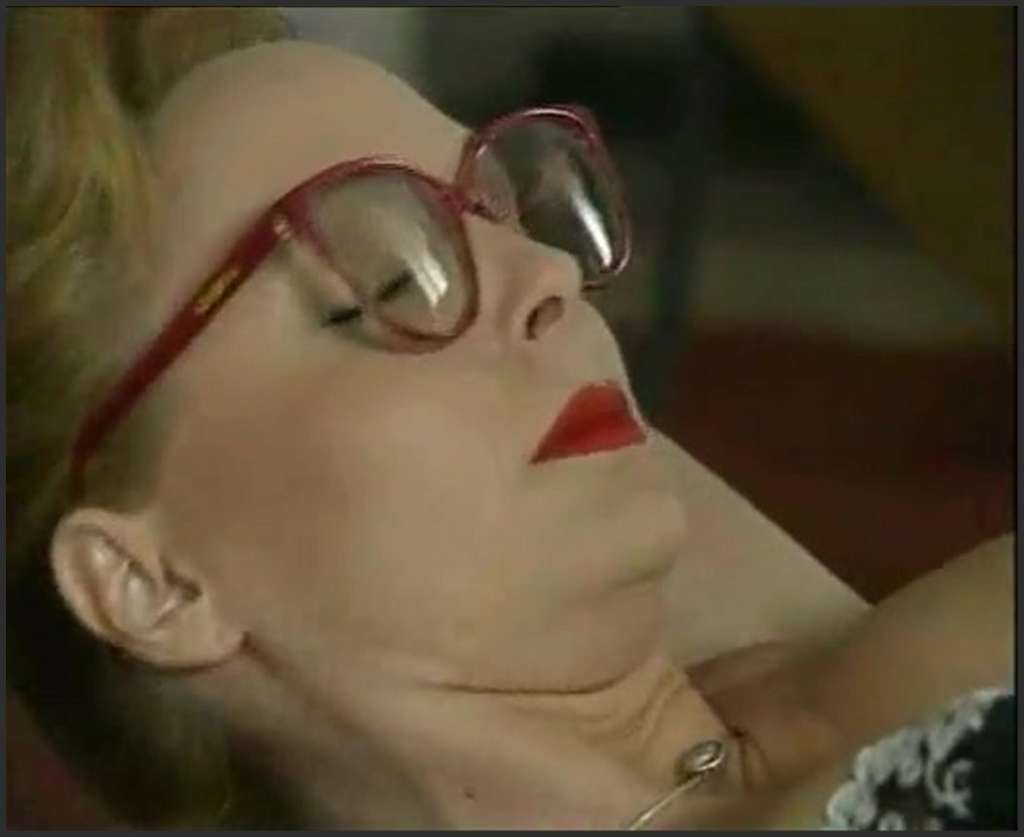 Anja Juliette Laval Fötzchen genüsslich ausgeleckt