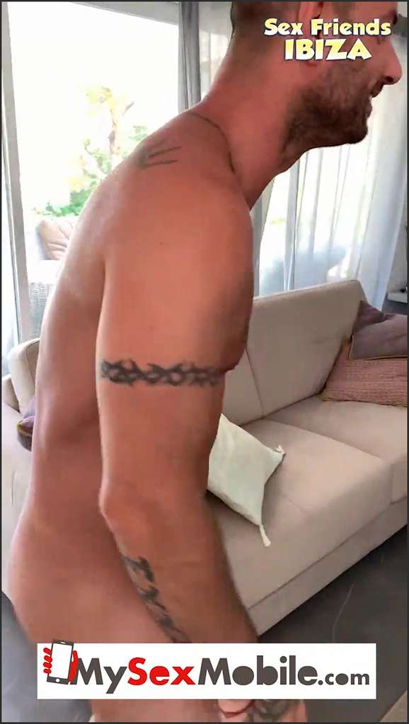 Anna Polina und Anal Strap On mit deutschen Sklavenärschen und Domina