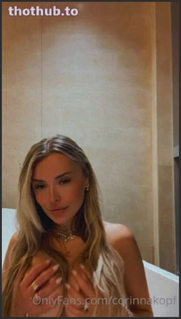 Corinna Kopf Sekretärin lässt sich vom Boss decken