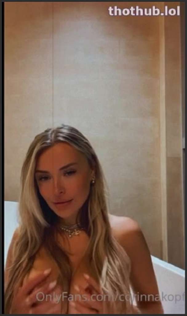 Corinna Kopf wichst vor ihm und bläst ihn dann