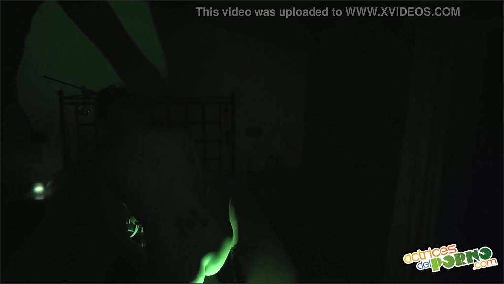 Fetisch Porno und leckt und erhält schließlich ihre Belohnung