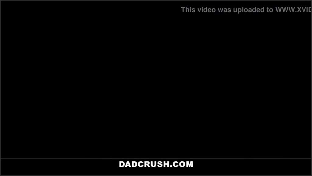 Janina Uhse wird mit Nippelklemmen und Vibrator gefoltert