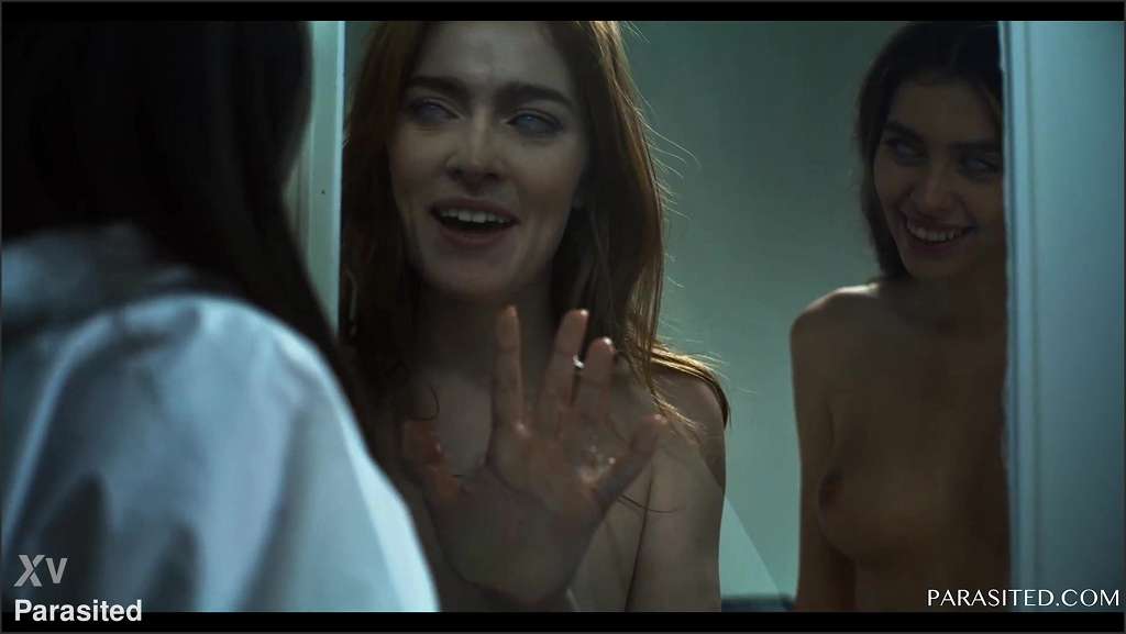 Jia Lissa verursacht bei Doggy-Fick ein Arschbeben