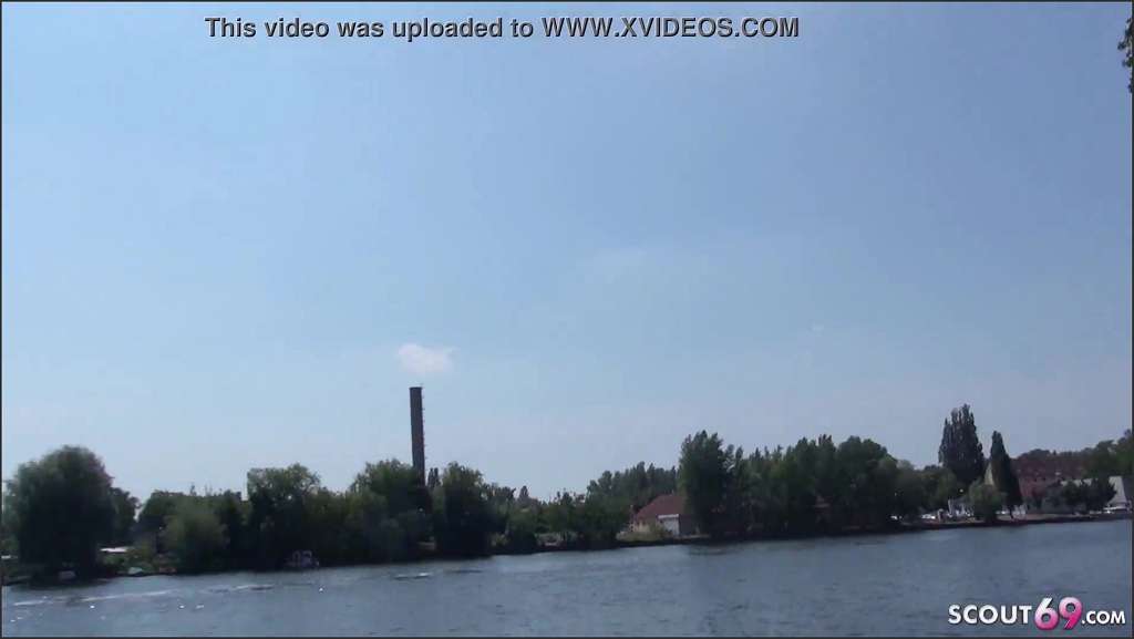 Jolee Love beim Casting gefesselt und mit Gummischwänzen penetriert