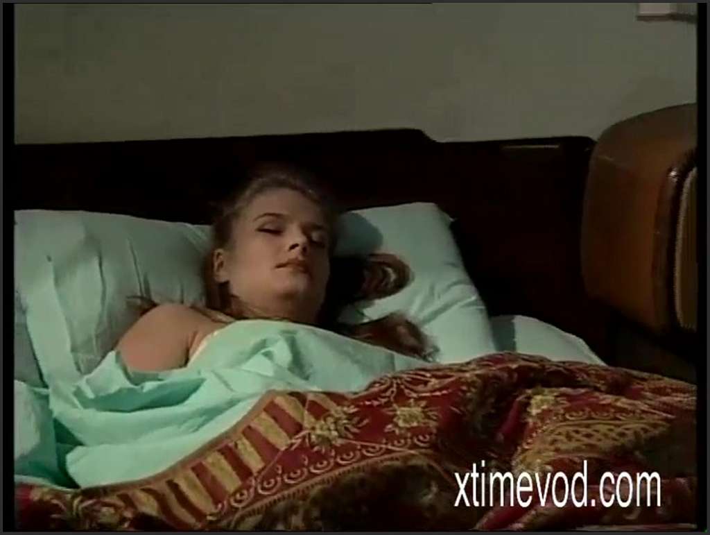 Karma Rosenberg Polizeidessous will Arschsex mit riesigem Schwanz