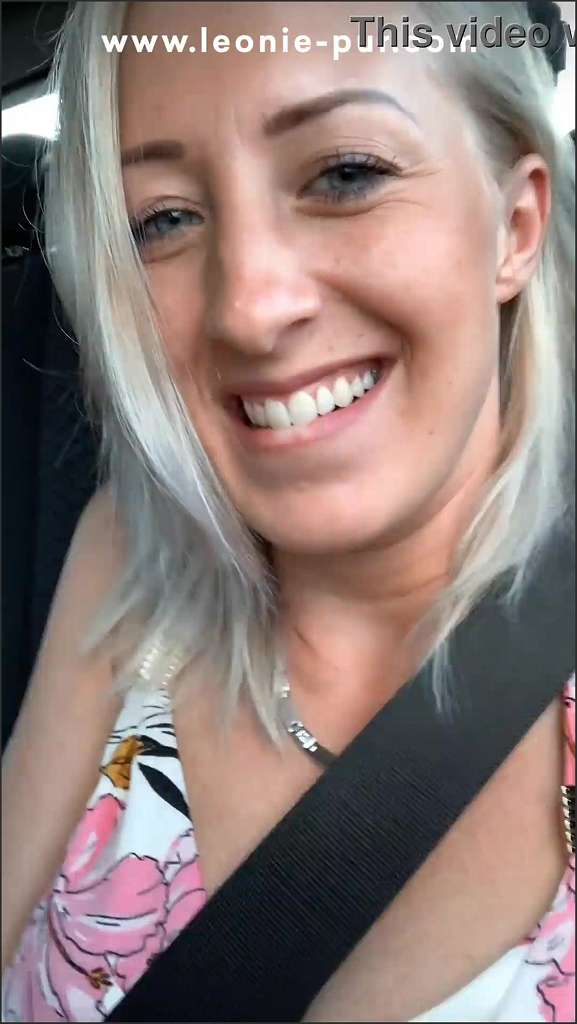 Leonie Pur Nacktvideo und verführt ihren Liebhaber