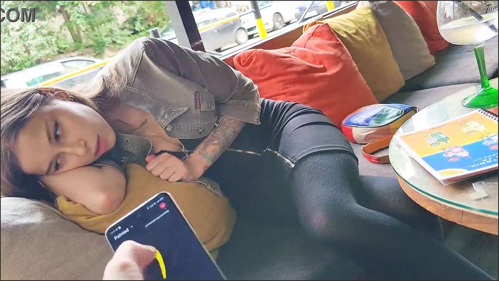 Myschoollife und Ficken mit blonder Göre