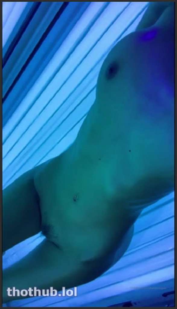 Shaiden Rogue masturbiert mit ihrem liebsten Toy