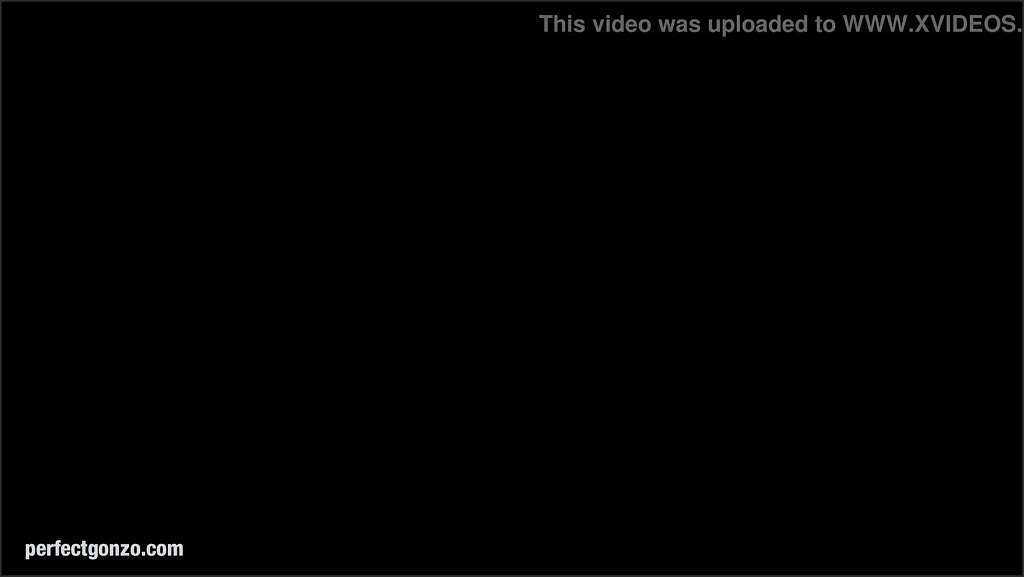 Zuzana Zeleznovova brauchen es in allen Löchern