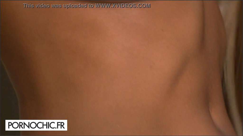 Aleska Diamond mit blonden Haaren Jana Schwarz aufgerissen für Sex