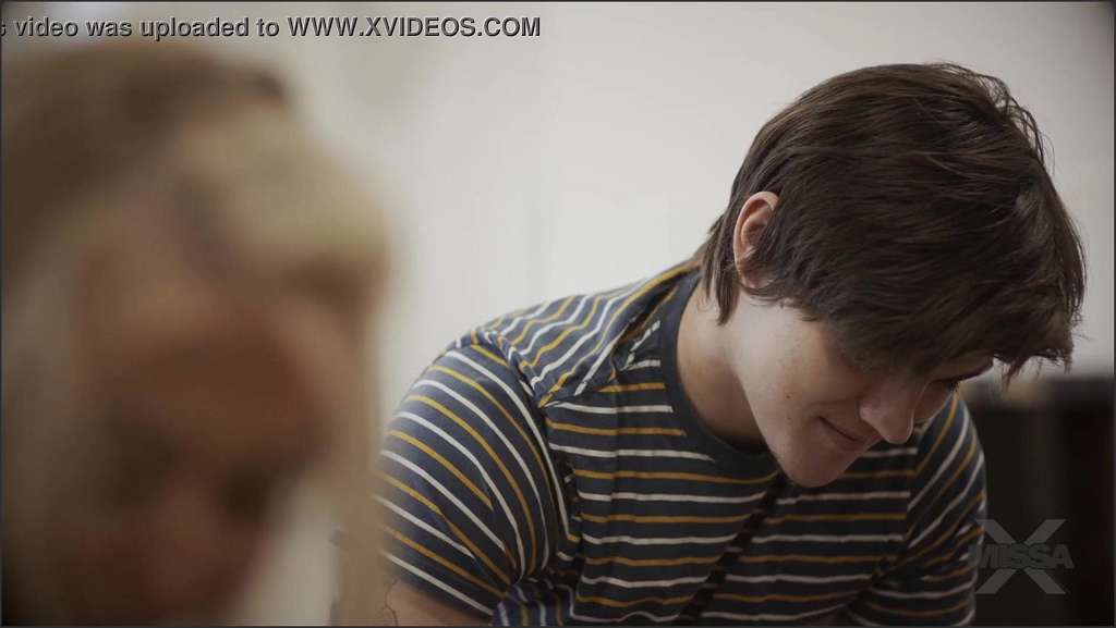 Alura Jenson Luder in den Arsch gefickt