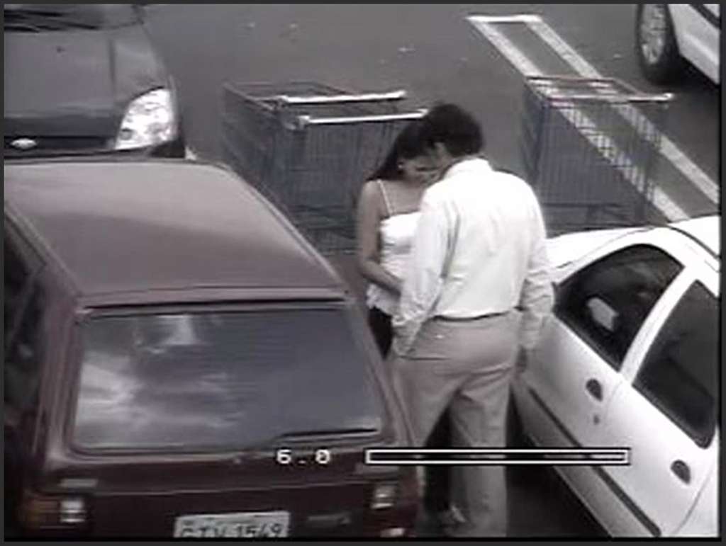 Parkplatz Sex Freundinnen teilen sich einen Riesenschwanz